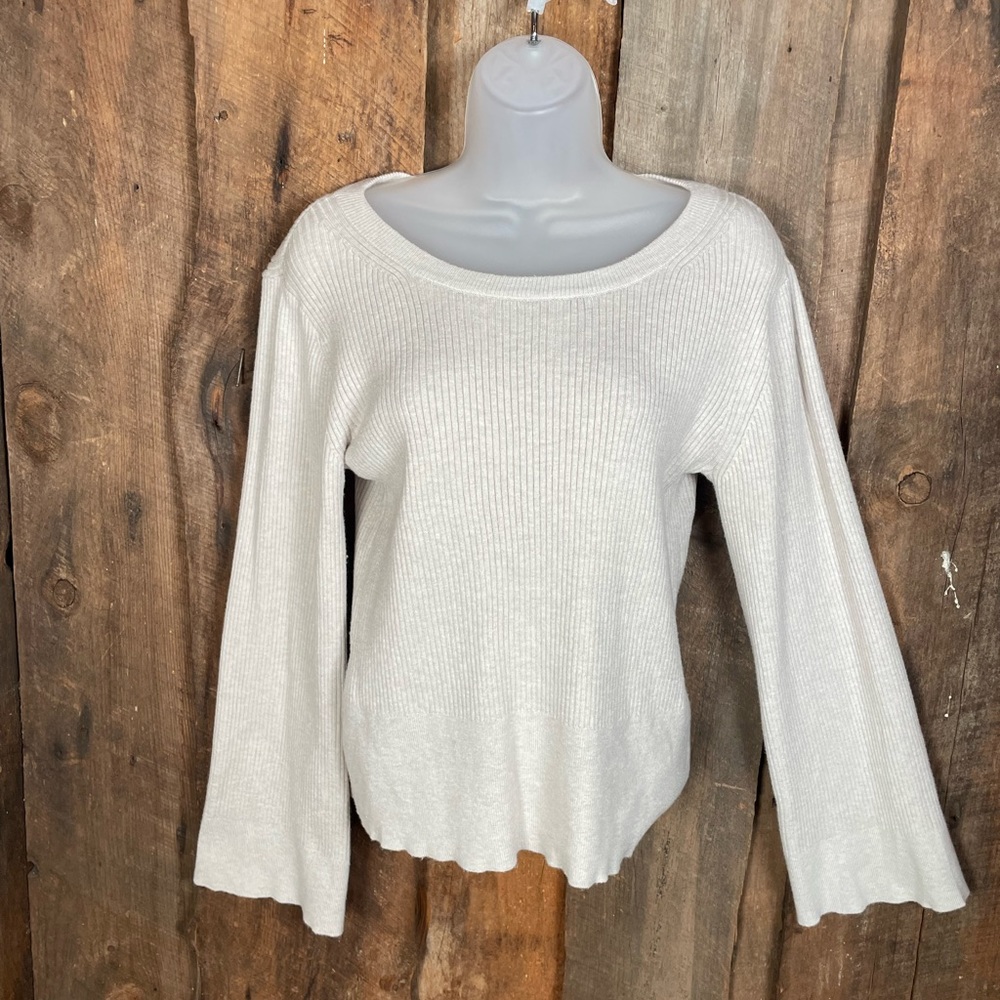 Tahari Tan Bell Sleeved Ribbed Sweater - size small
